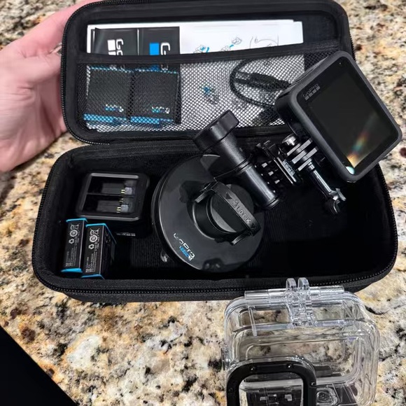 GoPro Black Underwater Camera Set with Accessories - Picture 3 of 10